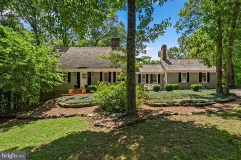 22524 Griffith Dr, Gaithersburg, MD 20882