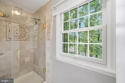 Bath - 14303 Northwyn Dr, Silver Spring, MD 20904 photo 2 of 5