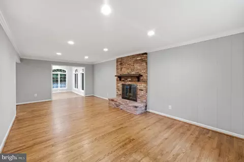 Living - 14303 Northwyn Dr, Silver Spring, MD 20904 photo 5 of 14