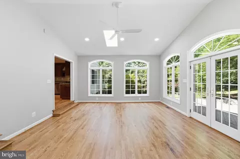 Living - 14303 Northwyn Dr, Silver Spring, MD 20904 photo 9 of 14