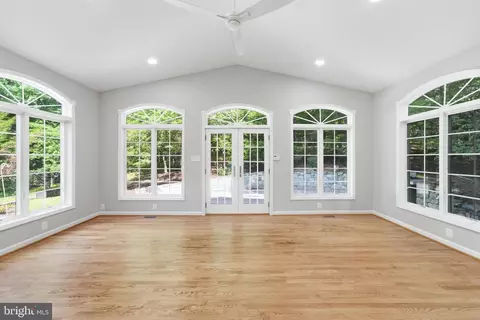 Living - 14303 Northwyn Dr, Silver Spring, MD 20904 photo 11 of 14