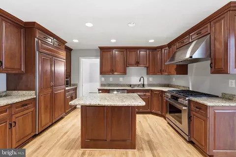 Kitchen - 14303 Northwyn Dr, Silver Spring, MD 20904 photo 1 of 2