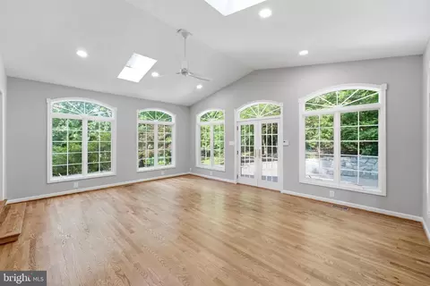 Living - 14303 Northwyn Dr, Silver Spring, MD 20904 photo 13 of 14