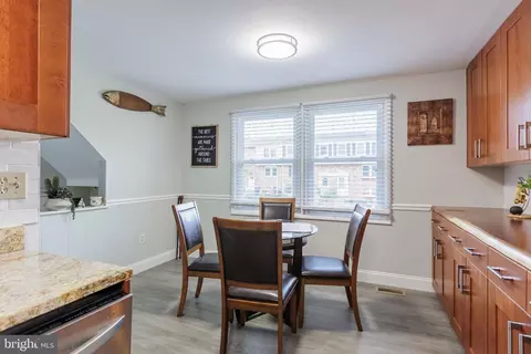 Dining - 17673 Kohlhoss Rd, Poolesville, MD 20837 photo 2 of 2