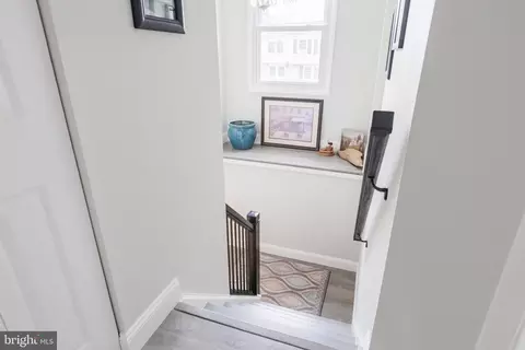 Entry Way - 17673 Kohlhoss Rd, Poolesville, MD 20837 photo 5 of 7