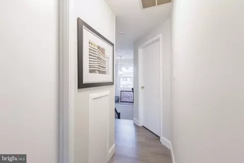 Entry Way - 17673 Kohlhoss Rd, Poolesville, MD 20837 photo 4 of 7