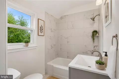 Bath - 9906 Sidney Rd, Silver Spring, MD 20901 photo 1 of 2