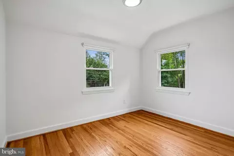 Bedroom - 9906 Sidney Rd, Silver Spring, MD 20901 photo 2 of 5