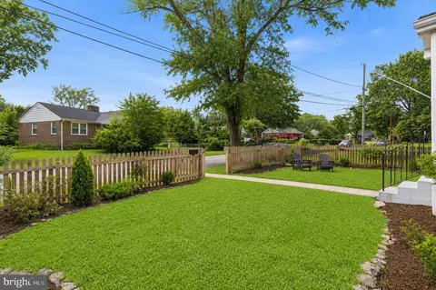 Exterior - 10419 Grandin Rd, Silver Spring, MD 20902 photo 7 of 9