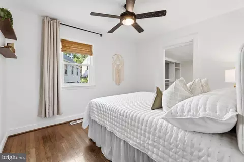Bedroom - 10419 Grandin Rd, Silver Spring, MD 20902 photo 2 of 9