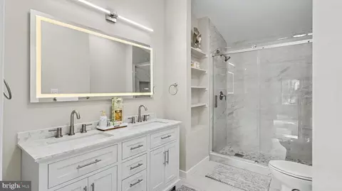 10719 Mist Haven Ter, Rockville, MD 20852