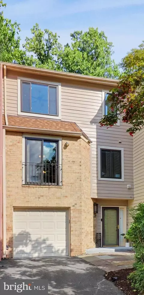 10719 Mist Haven Ter, Rockville, MD 20852