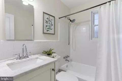 Bath - 11517 Soward Dr, Silver Spring, MD 20902 photo 1 of 2