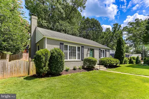 Exterior - 11517 Soward Dr, Silver Spring, MD 20902 photo 2 of 8