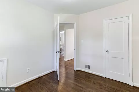 Bedroom - 11517 Soward Dr, Silver Spring, MD 20902 photo 4 of 6