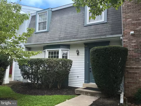 7525 Weatherby Dr, Rockville, MD 20855