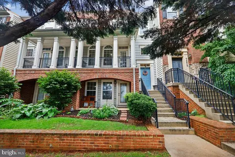 7206 Phelps Hill Ct, Derwood, MD 20855