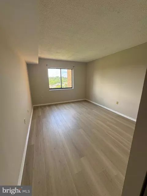 15101 Interlachen Dr #1-1002, Silver Spring, MD 20906 photo 9