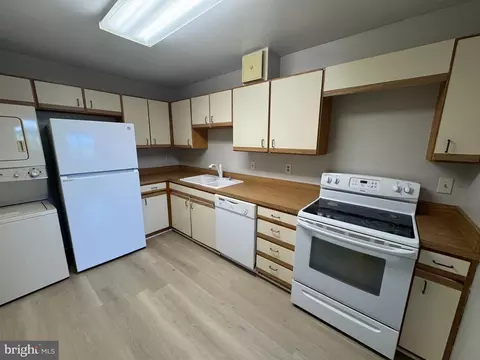 15101 Interlachen Dr #1-1002, Silver Spring, MD 20906 photo 6