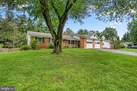 17408 Redland Rd, Rockville, MD 20855