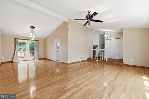 Living - 18007 Silver Leaf Dr, Gaithersburg, MD 20877 photo 3 of 6