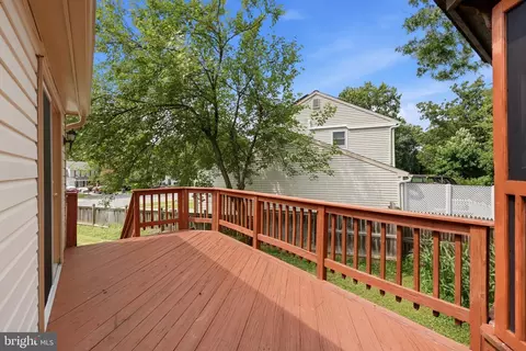 Exterior - 18007 Silver Leaf Dr, Gaithersburg, MD 20877 photo 10 of 20