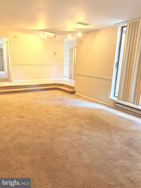 Living - 9903 Blundon Dr #6-101, Silver Spring, MD 20902 photo 1 of 2
