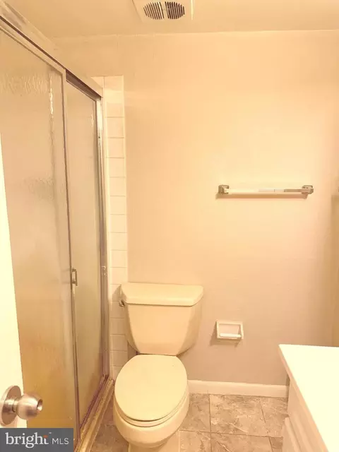 Bath - 9903 Blundon Dr #6-101, Silver Spring, MD 20902 photo 2 of 3