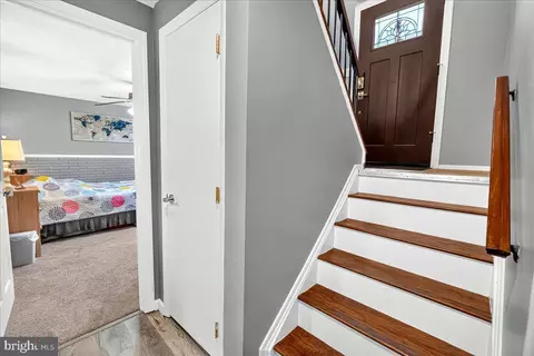 Entry Way - 19205 Walters Ave, Poolesville, MD 20837 photo 7 of 7