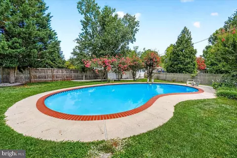 Exterior - 19205 Walters Ave, Poolesville, MD 20837 photo 9 of 25
