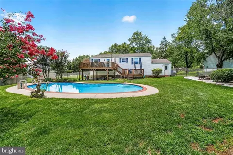 Exterior - 19205 Walters Ave, Poolesville, MD 20837 photo 16 of 25