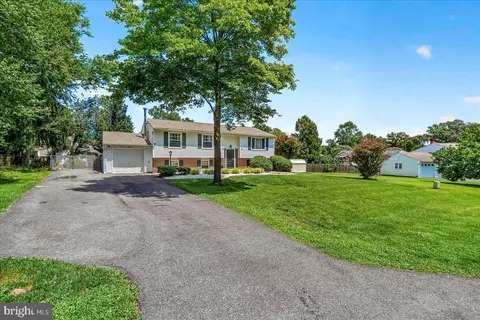 Exterior - 19205 Walters Ave, Poolesville, MD 20837 photo 8 of 25
