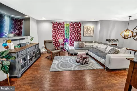 Living - 19205 Walters Ave, Poolesville, MD 20837 photo 1 of 1