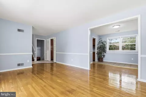 Living - 3421 Canberra St, Silver Spring, MD 20904 photo 2 of 4