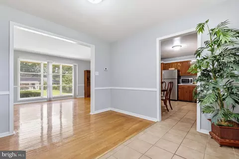 Entry Way - 3421 Canberra St, Silver Spring, MD 20904 photo 2 of 5