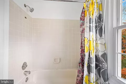 Bath - 13940 Alderton Rd, Silver Spring, MD 20906 photo 2 of 7