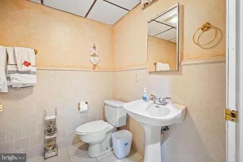 Bath - 13940 Alderton Rd, Silver Spring, MD 20906 photo 5 of 7