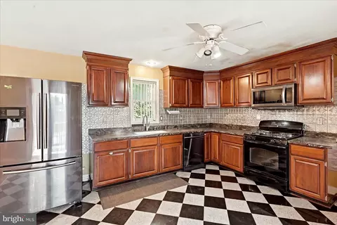 Kitchen - 12912 Georgia Ave, Silver Spring, MD 20906 photo 1 of 2