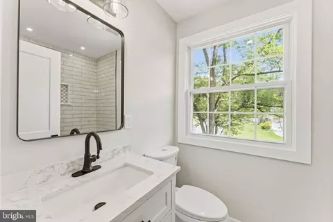Bath - 2610 Silverdale Dr, Silver Spring, MD 20906 photo 3 of 6
