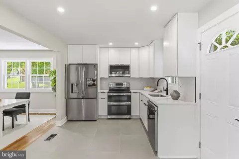 Kitchen - 2610 Silverdale Dr, Silver Spring, MD 20906 photo 1 of 3