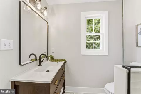 Bath - 2610 Silverdale Dr, Silver Spring, MD 20906 photo 2 of 6