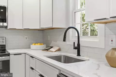 Kitchen - 2610 Silverdale Dr, Silver Spring, MD 20906 photo 3 of 3
