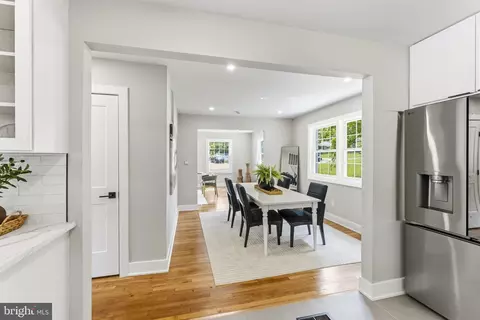 Dining - 2610 Silverdale Dr, Silver Spring, MD 20906 photo 1 of 3