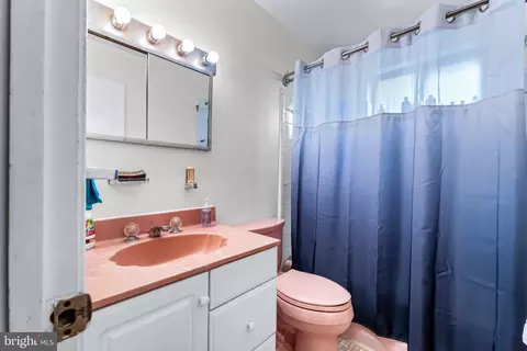 Bath - 13229 Glenhill Rd, Silver Spring, MD 20904 photo 2 of 3