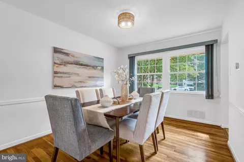 Dining - 4 Burket Ct, Silver Spring, MD 20910 photo 3 of 6