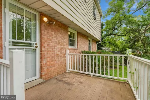 Exterior - 4 Burket Ct, Silver Spring, MD 20910 photo 6 of 8