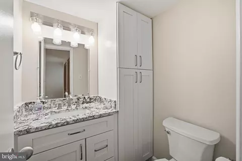 Bath - 2005 Coleridge Dr #13-101, Silver Spring, MD 20902 photo 2 of 2