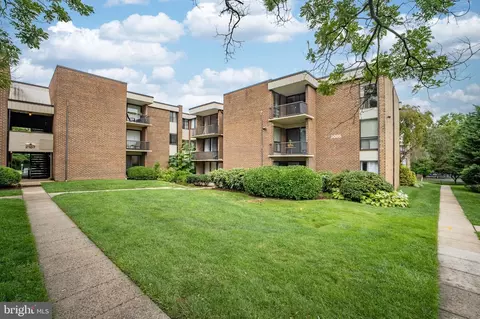 Exterior - 2005 Coleridge Dr #13-101, Silver Spring, MD 20902 photo 1 of 3