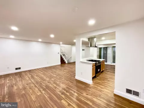 Living - 1402 Mullins St, Silver Spring, MD 20904 photo 3 of 13