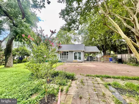 Exterior - 1402 Mullins St, Silver Spring, MD 20904 photo 4 of 6